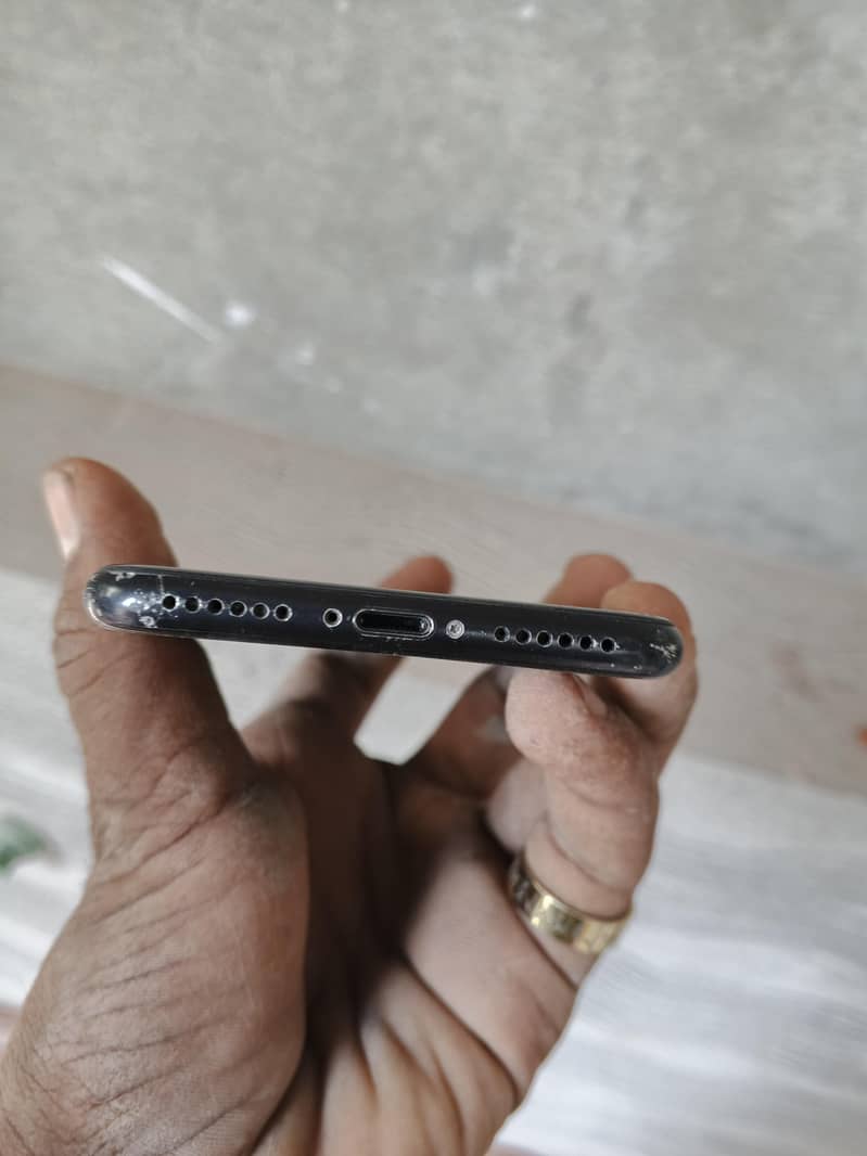Apple iPhone 7 2
