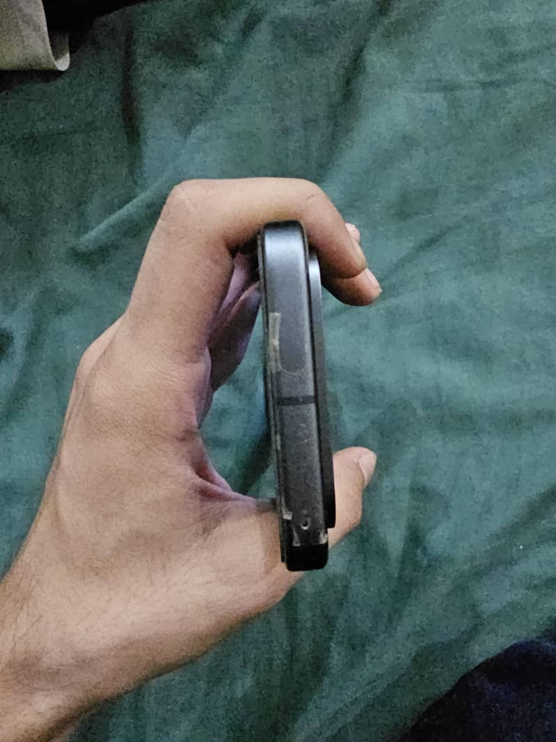 Google Pixel 9 4