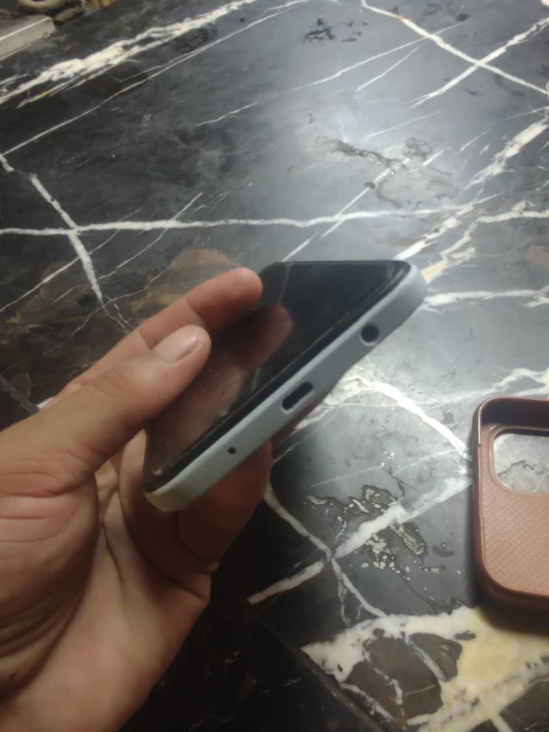 redmi a2+ 4
