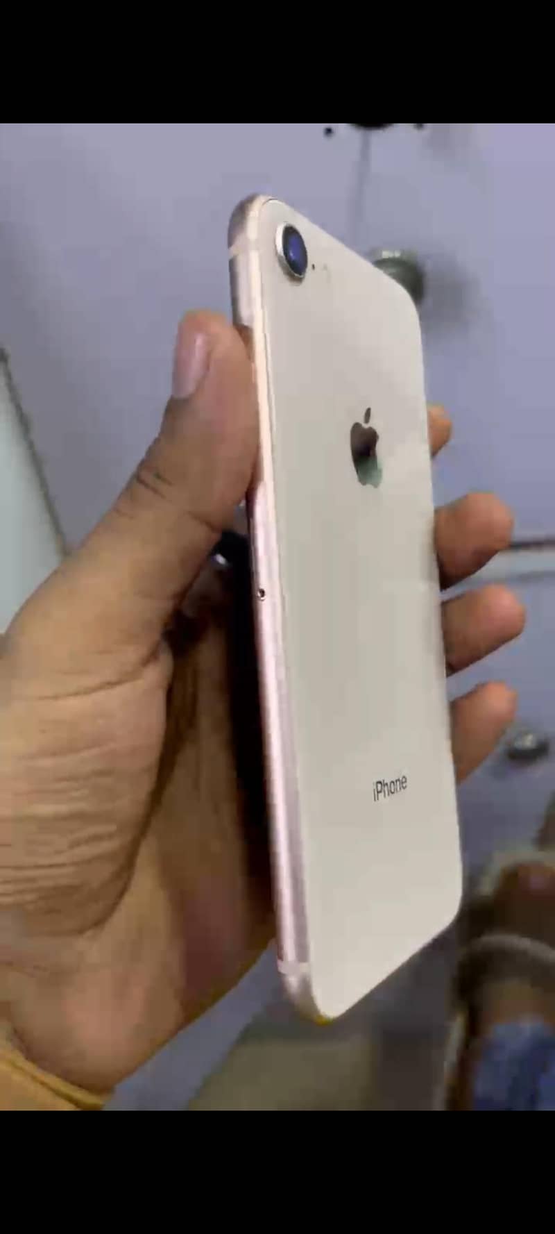 Apple iPhone 8 1
