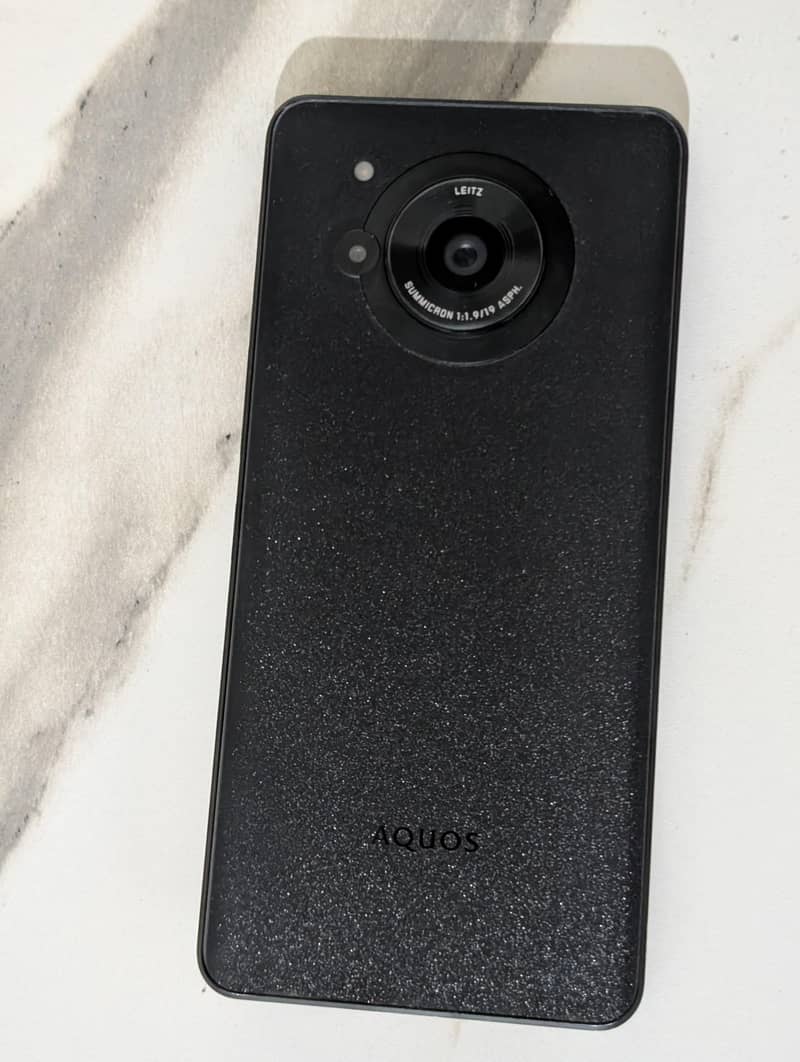 Sharp aquos r7 1