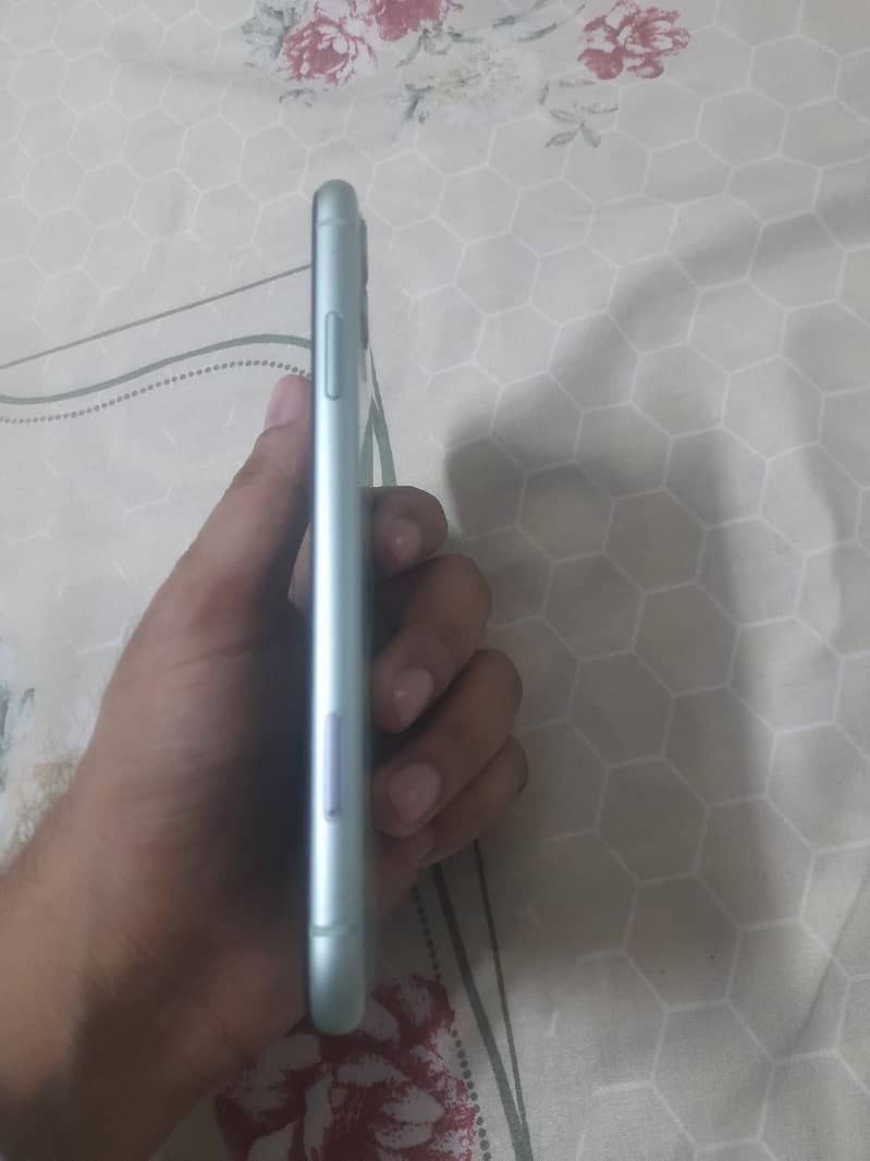 Apple iPhone 11 2