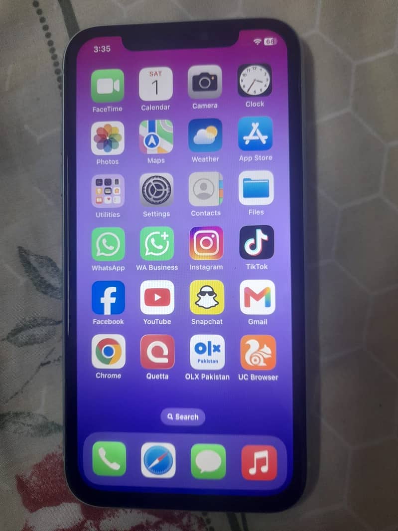 Apple iPhone 11 4