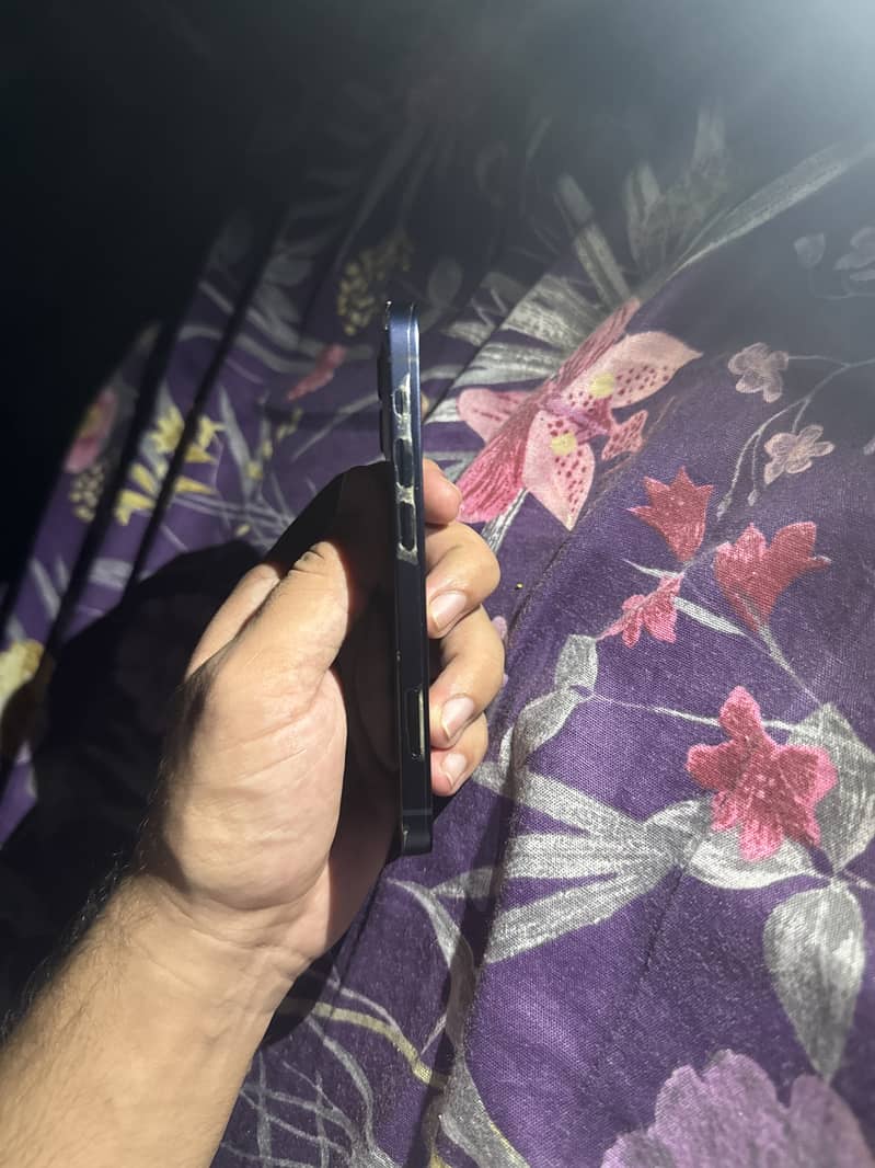 Apple iPhone 12 mini 4
