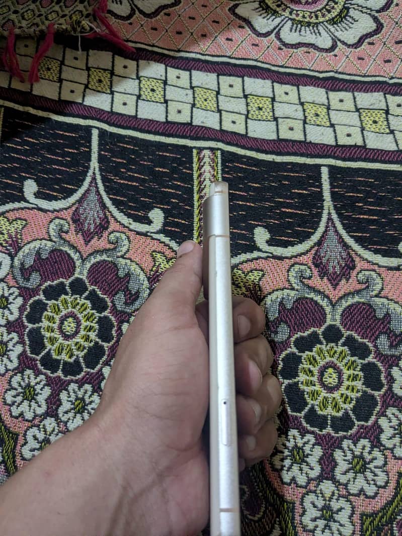 Google Pixel 8 2
