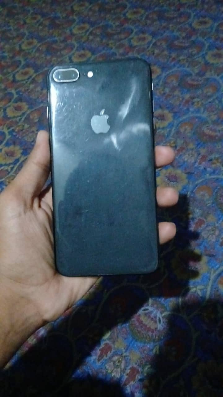 Apple iPhone 8 Plus 5