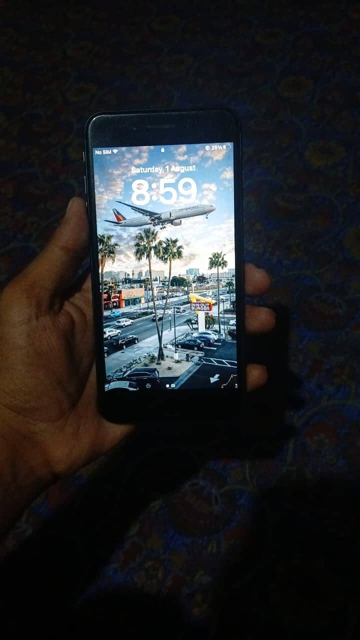 Apple iPhone 8 Plus 6