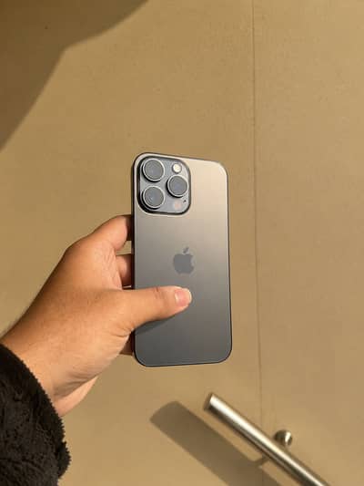 iPhone 16 pro max 256gb 100 health - eSIM factory unlock