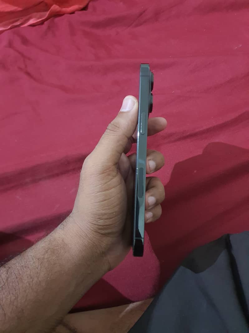 Iphone 14pro max 2