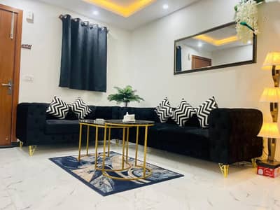 Short time 1bed ROM full furnished apartments safe and scour 100%coupe allow