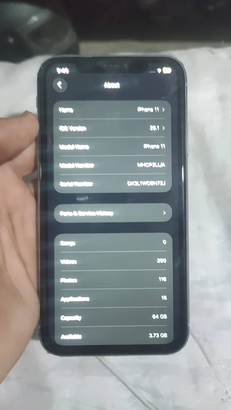 Apple iPhone 11 4