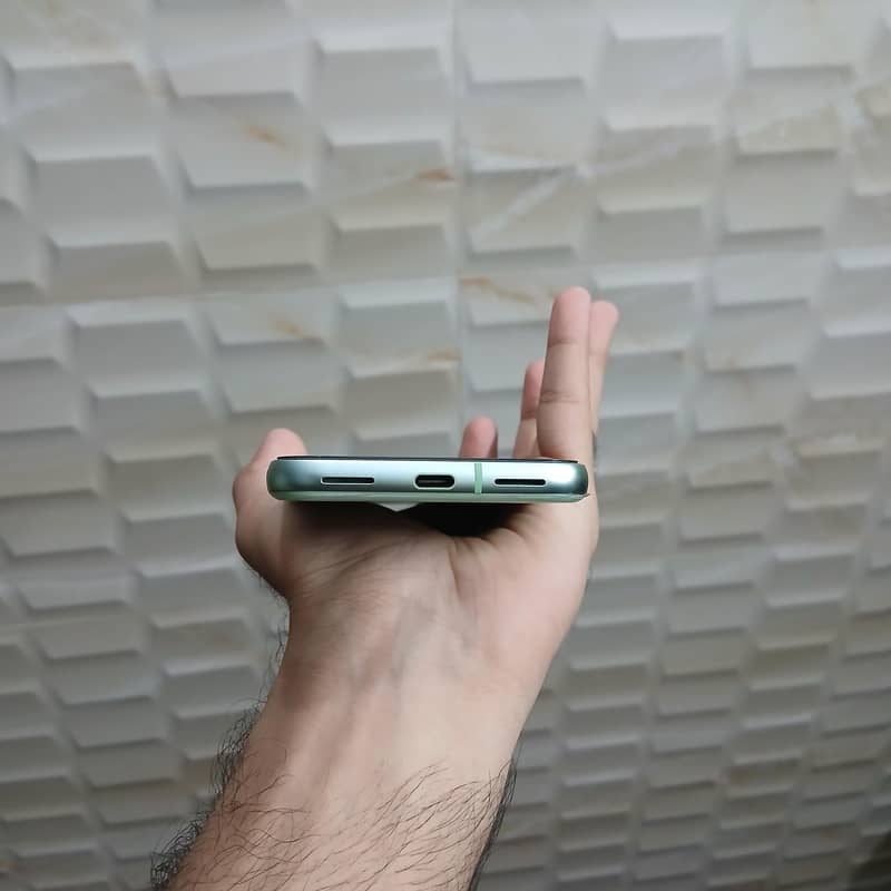 Google Pixel 8a 4