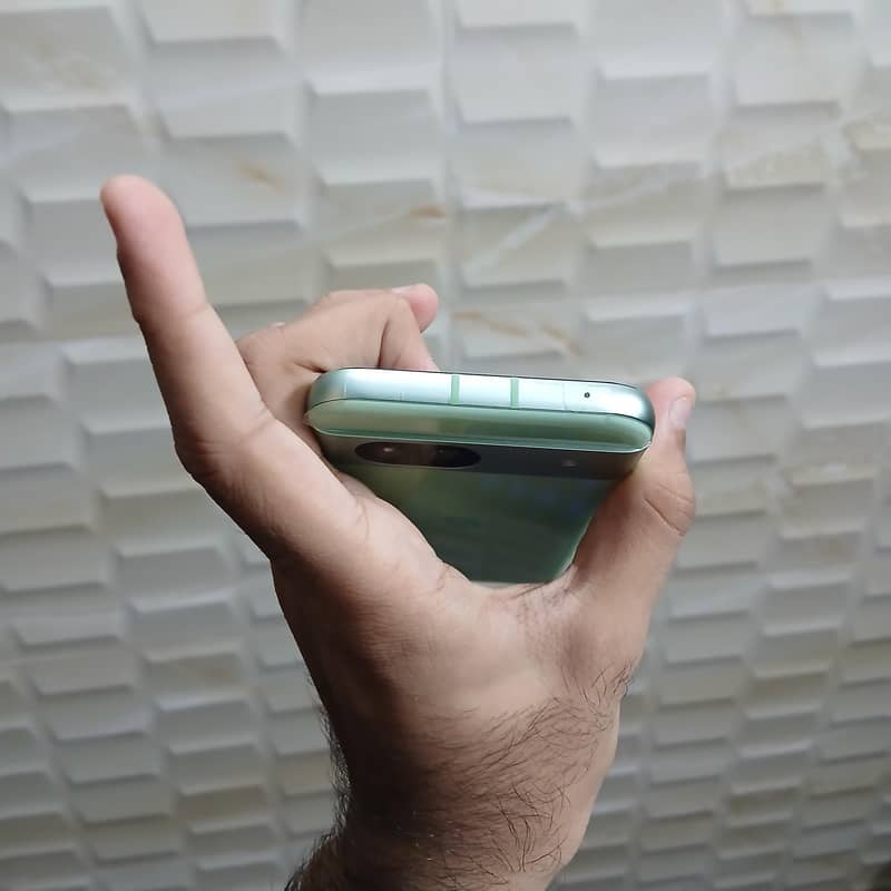Google Pixel 8a 5