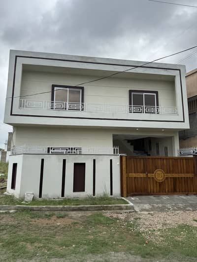 Luxury Owner Built House for Sale | Premium Block | Near Arcade Mall & Main Market | Fully Developed Area with All Facilities | Investor Price | Urgent Sale
