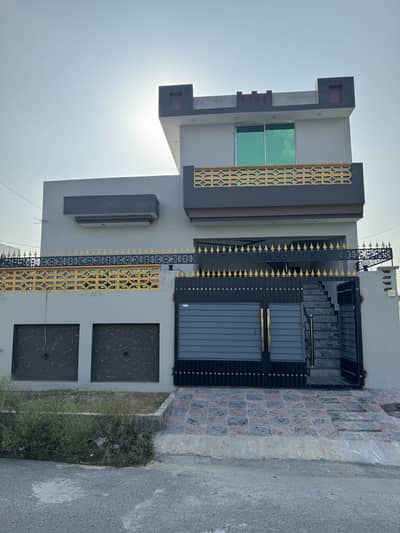 Owner Built 5 Marla Luxury House | Premium Block | Near Main Market | Investor Rate | Emergency Sale