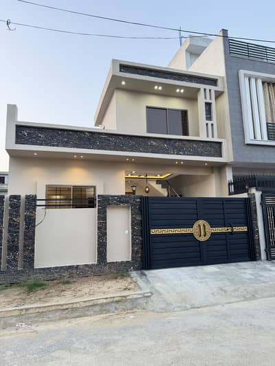 Owner Built 5 Marla Luxury House | Premium Block | Near Main Market | Investor Rate | Emergency Sale