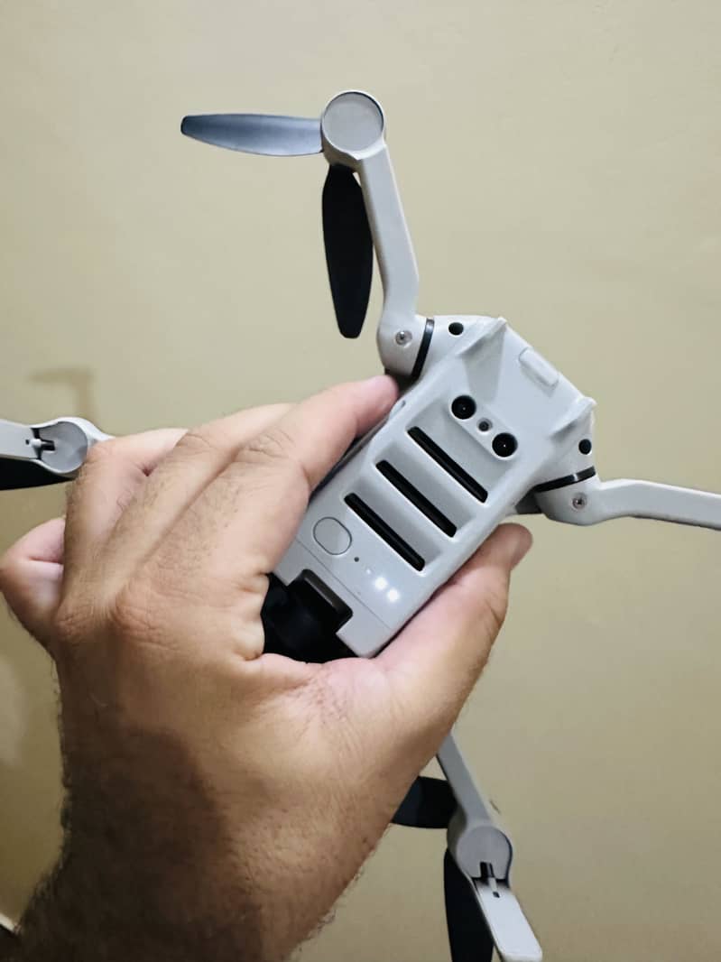 DJI MINI 2 6