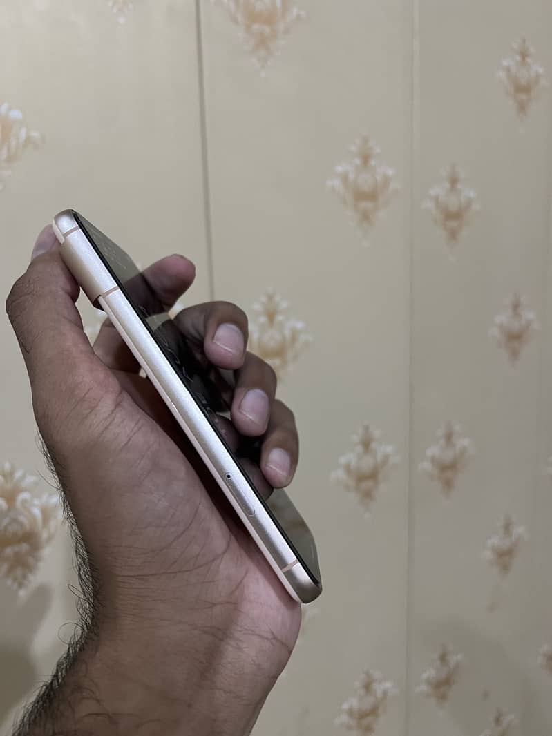 Google Pixel 8 2
