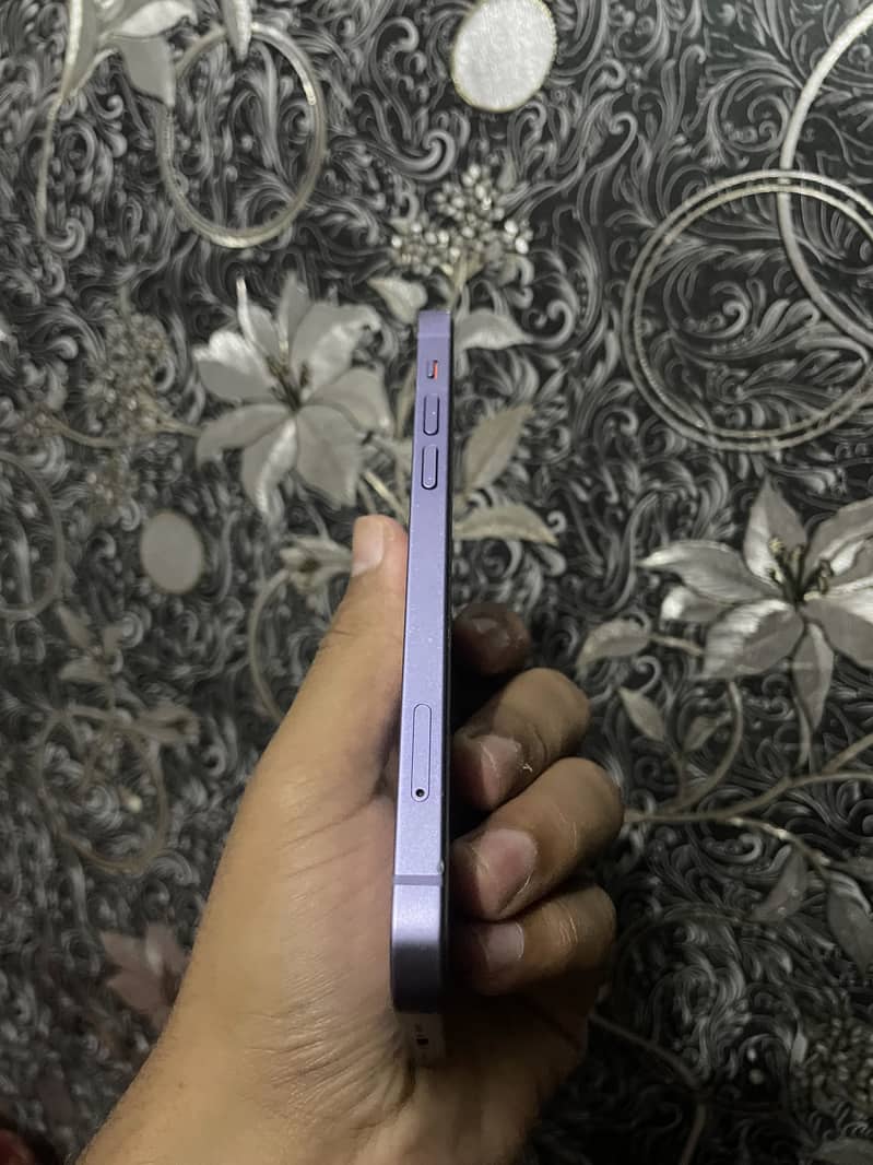 Iphone 12 4