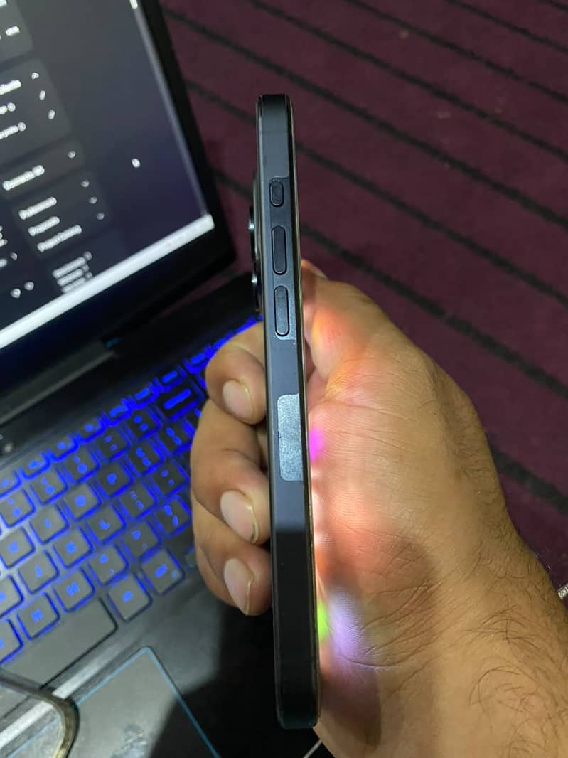 Apple iPhone 15 Pro 5