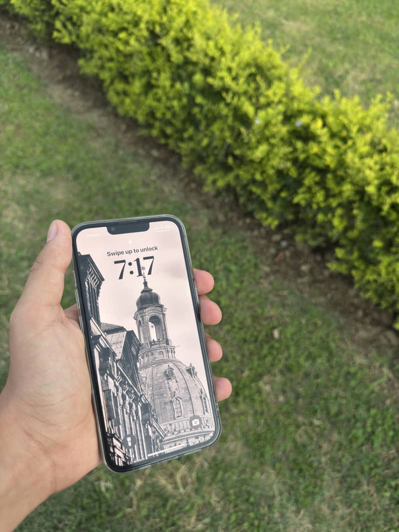 Apple iPhone 13 Pro 2