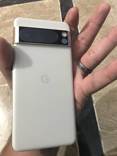 Google Pixel 8 Pro