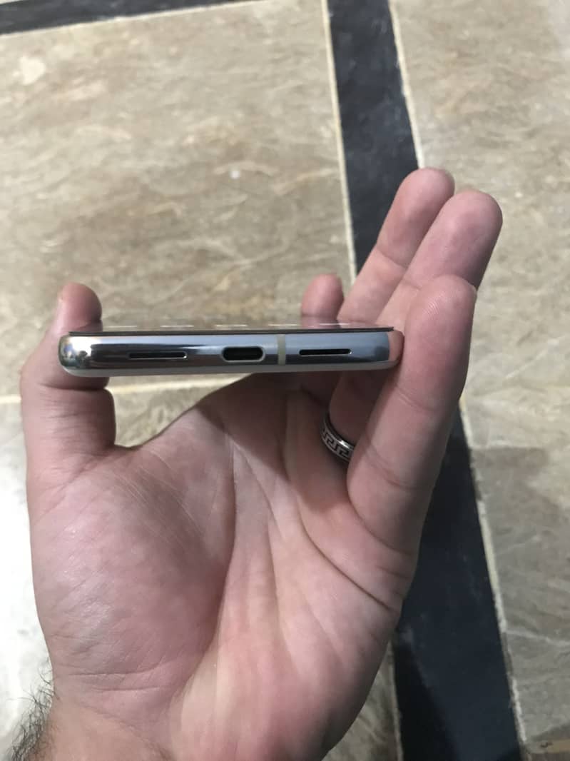 Google Pixel 8 Pro 3