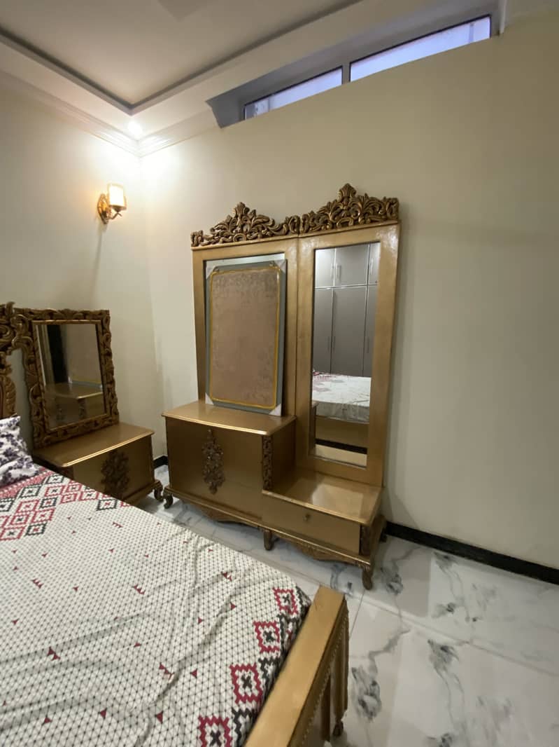 KING BEDS AND dining and sofass 1