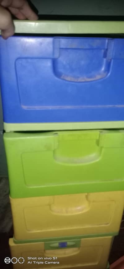 mooihome kids plastic wardrobe_ used/ good condition