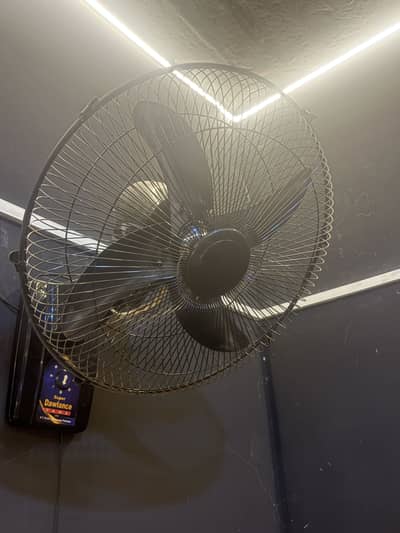 Dawlance Bracket fan