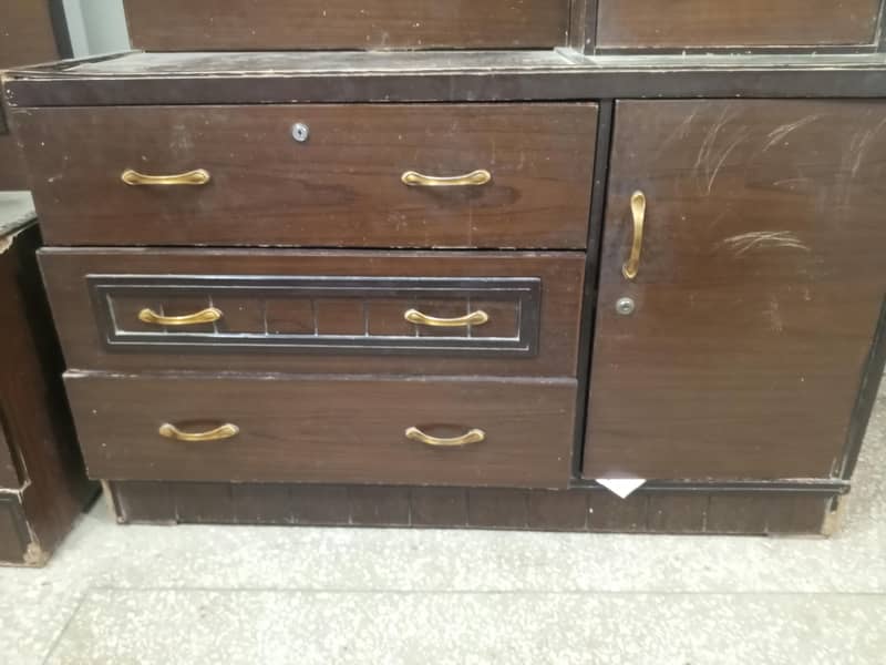 Dressing Table + Side Tables 5