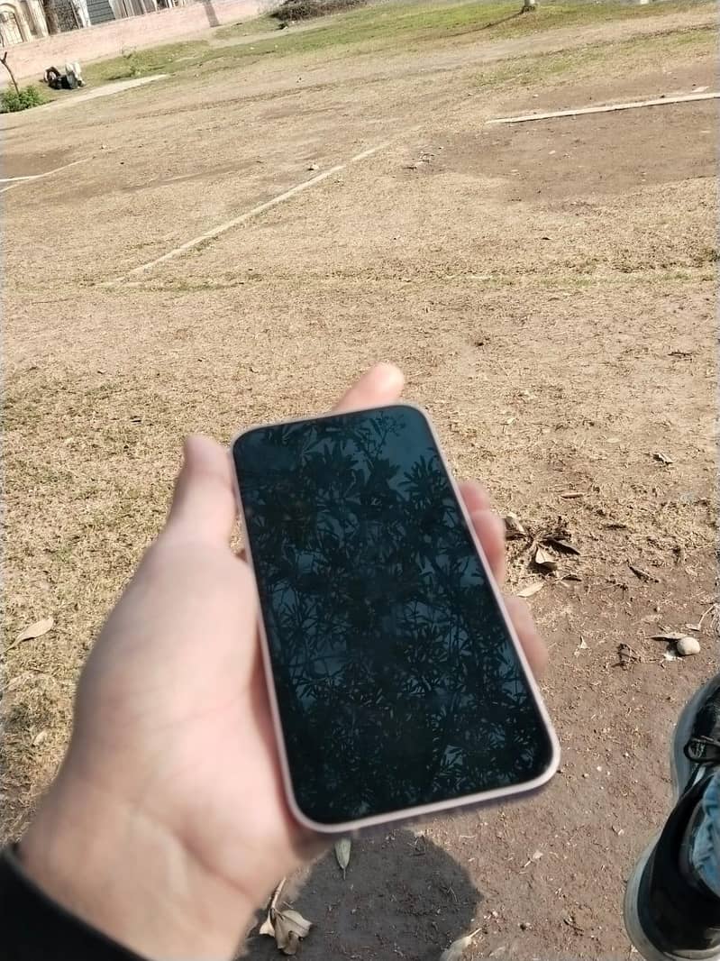 Apple iPhone 13 urgent sale 2