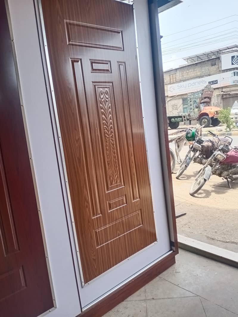 ال عمران فلش دور ہر قسم کے دروازے موجود ہیں رابط واٹس نمبر 03212246936 7