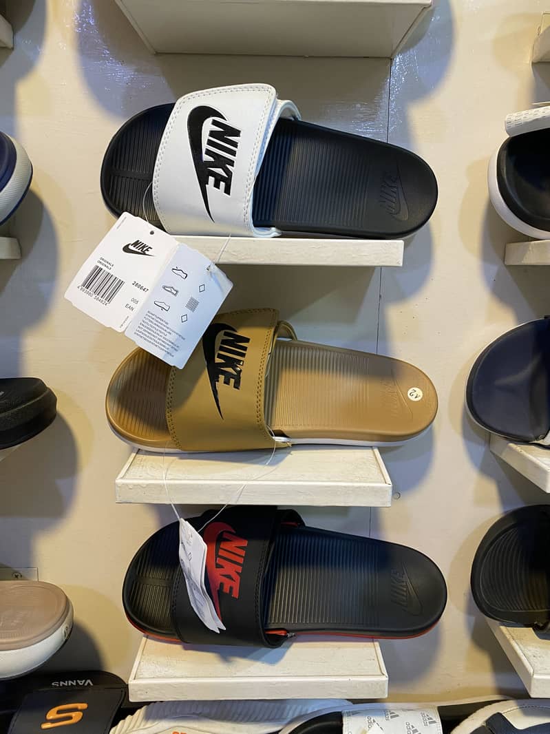 slippers 0