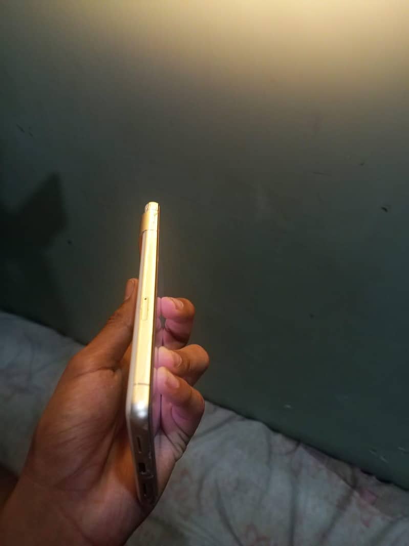 Google Pixel 7 4