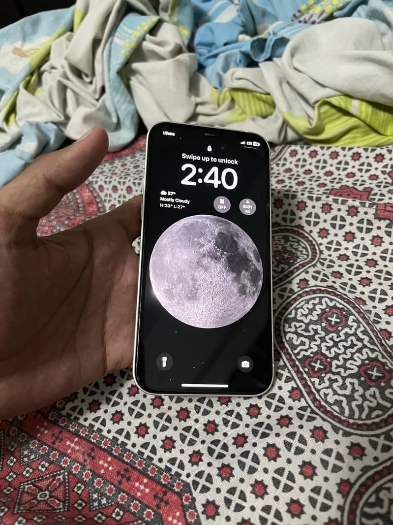 Apple iPhone 12 3