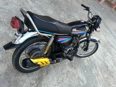 Honda CG 125 model 2005 antique bike 0310-0049640 WhatsApp