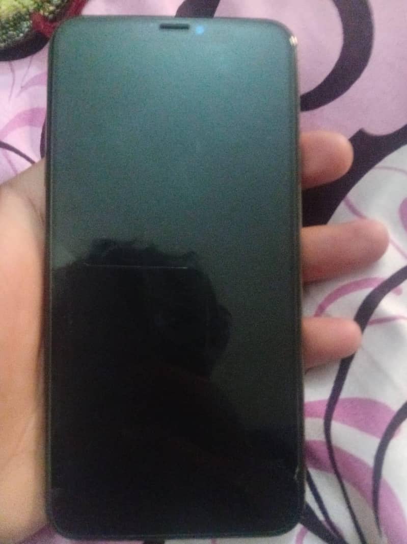 Apple iPhone XS Max 3