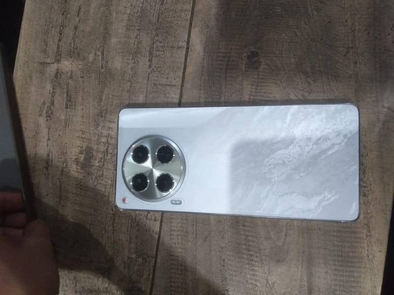 Tecno CAMON 30S 0