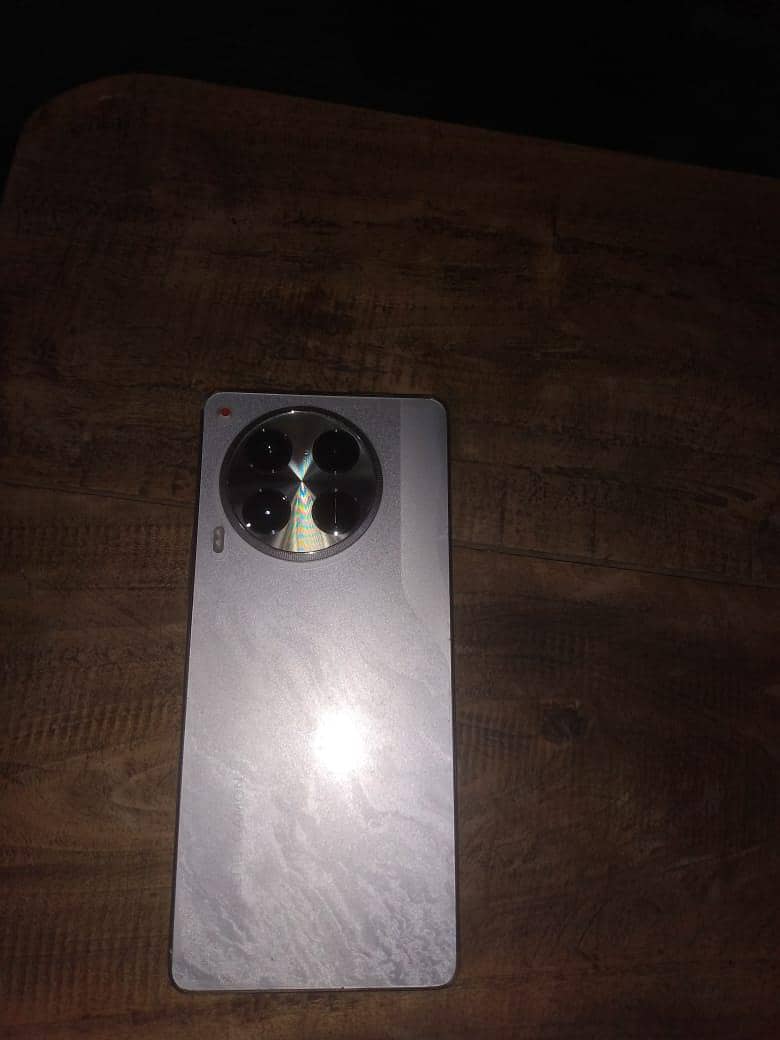 Tecno CAMON 30S 2