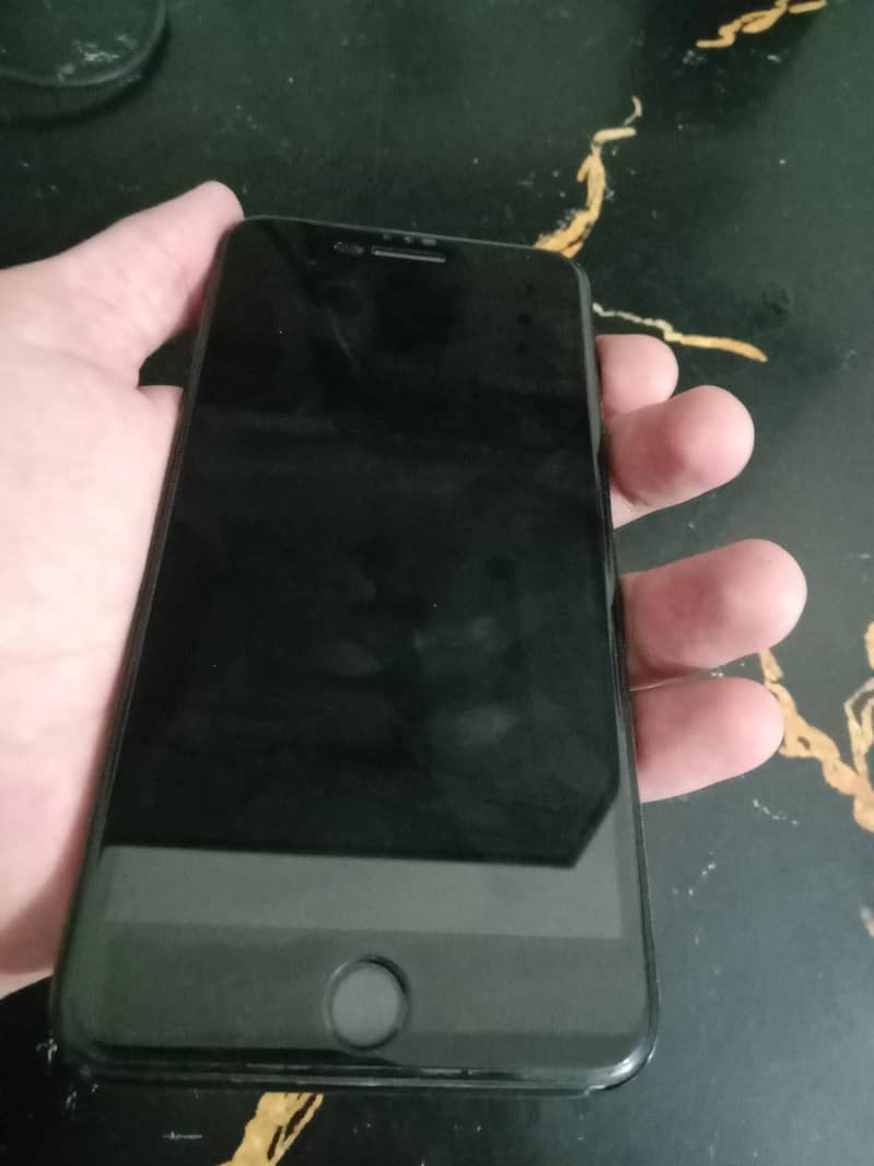 Apple iPhone 7 Plus 2