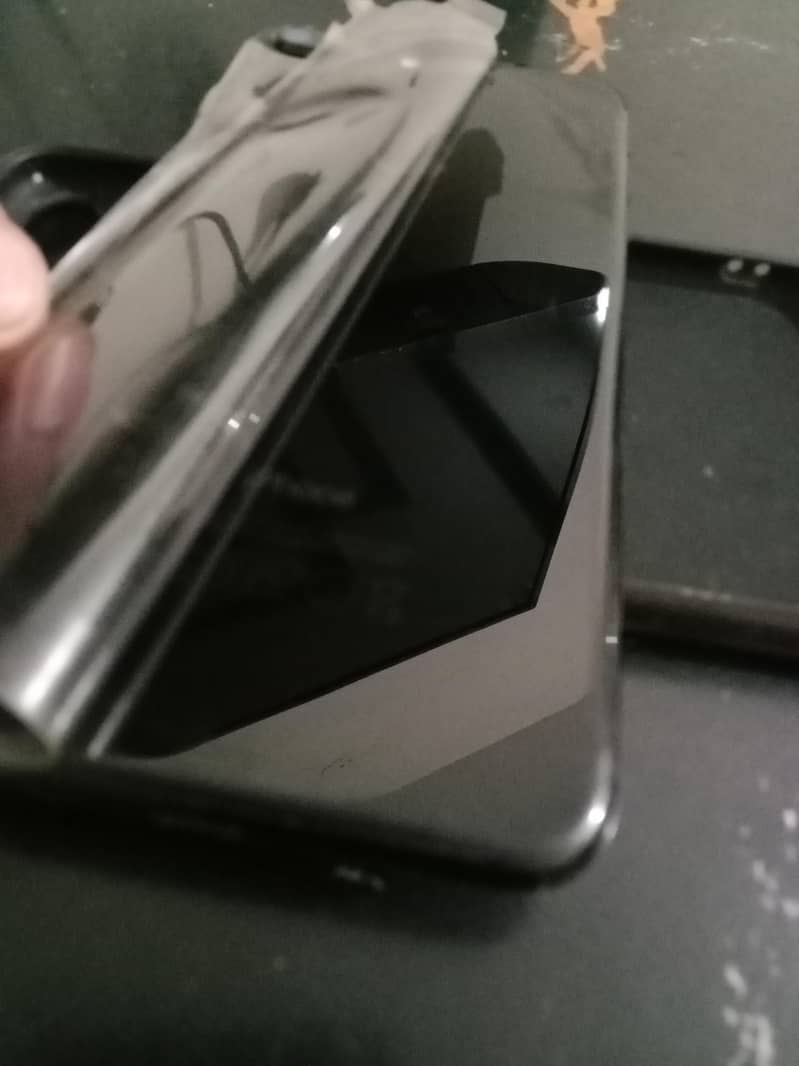 Apple iPhone 7 Plus 5