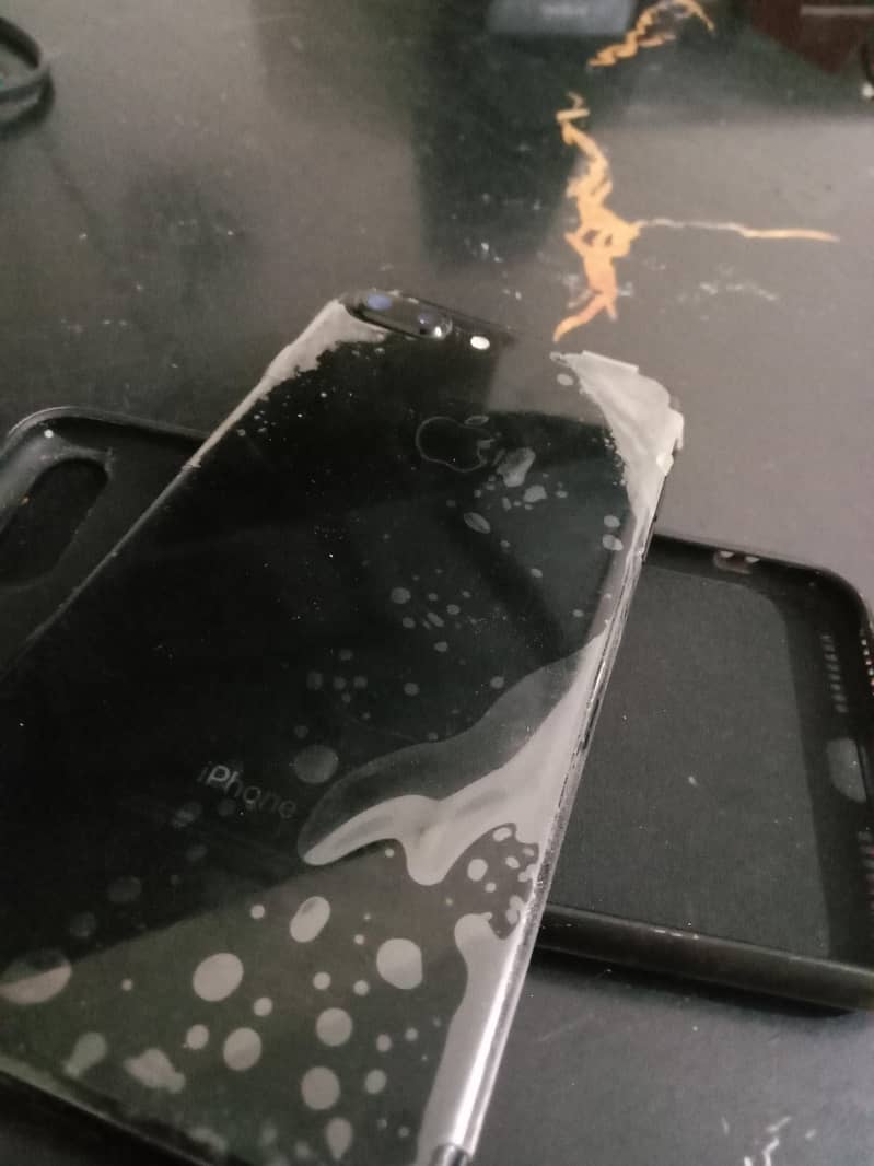 Apple iPhone 7 Plus 6