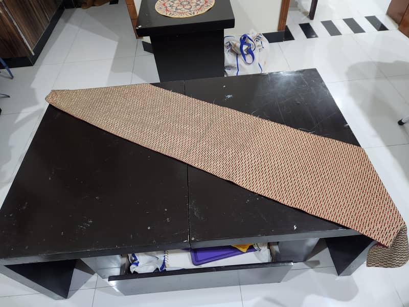 Extendable Central Table 1