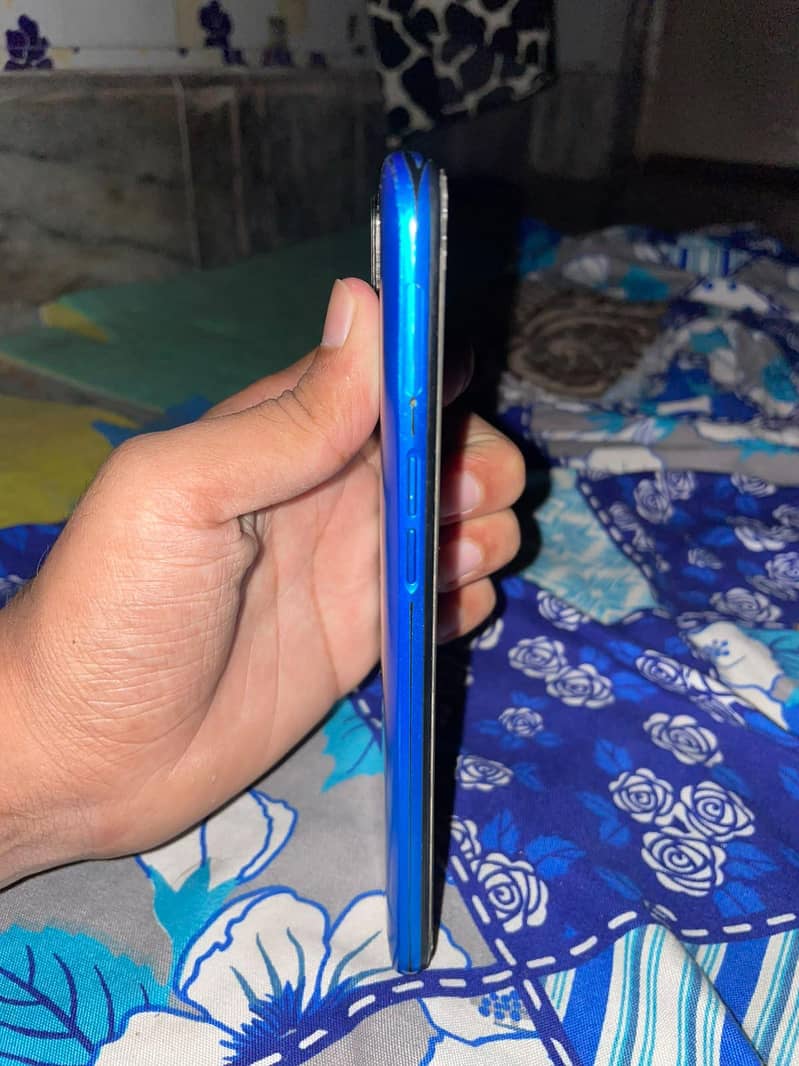 Realme C3 4