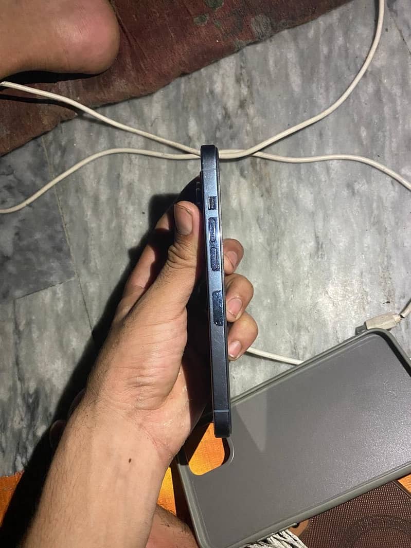 Apple iPhone 13 Pro 3
