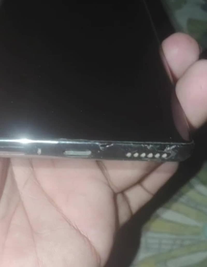 Tecno CAMON 40 Pro 6