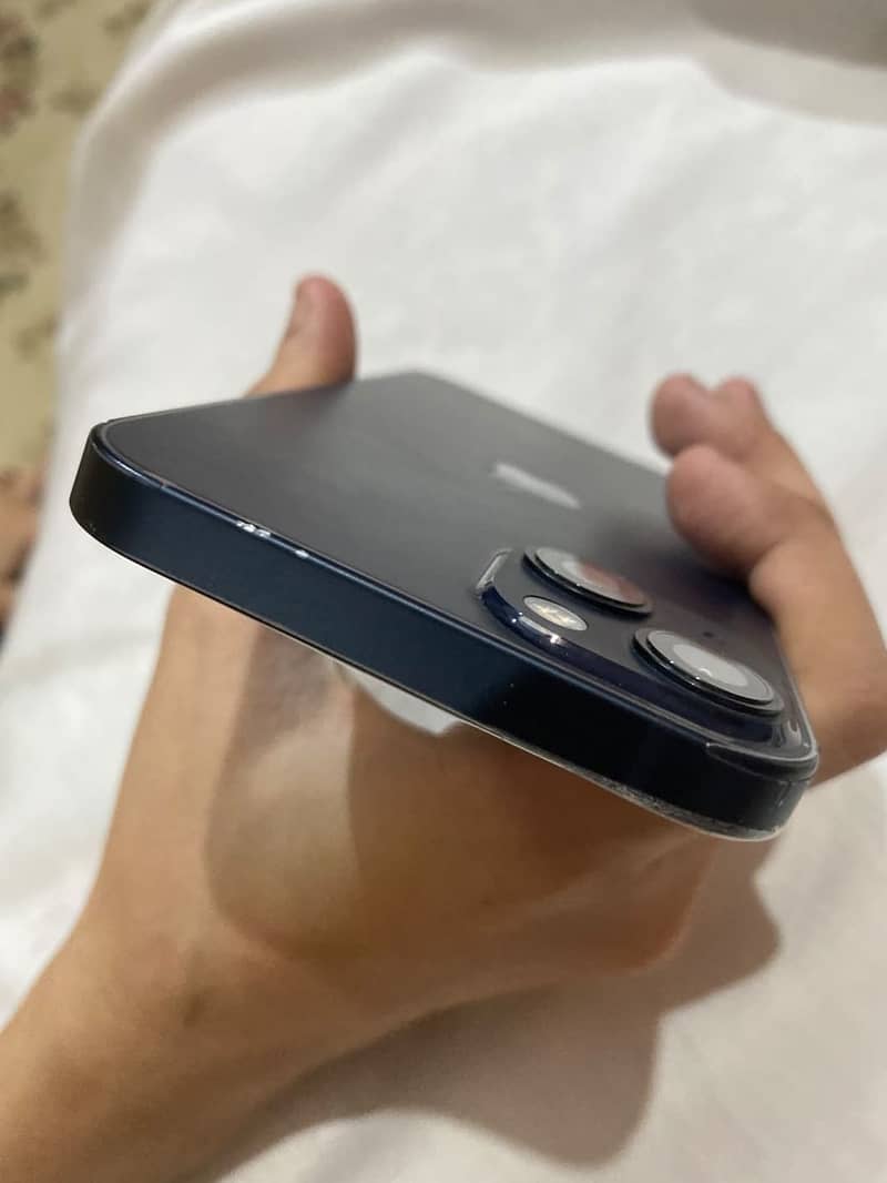 iPhone 13 1
