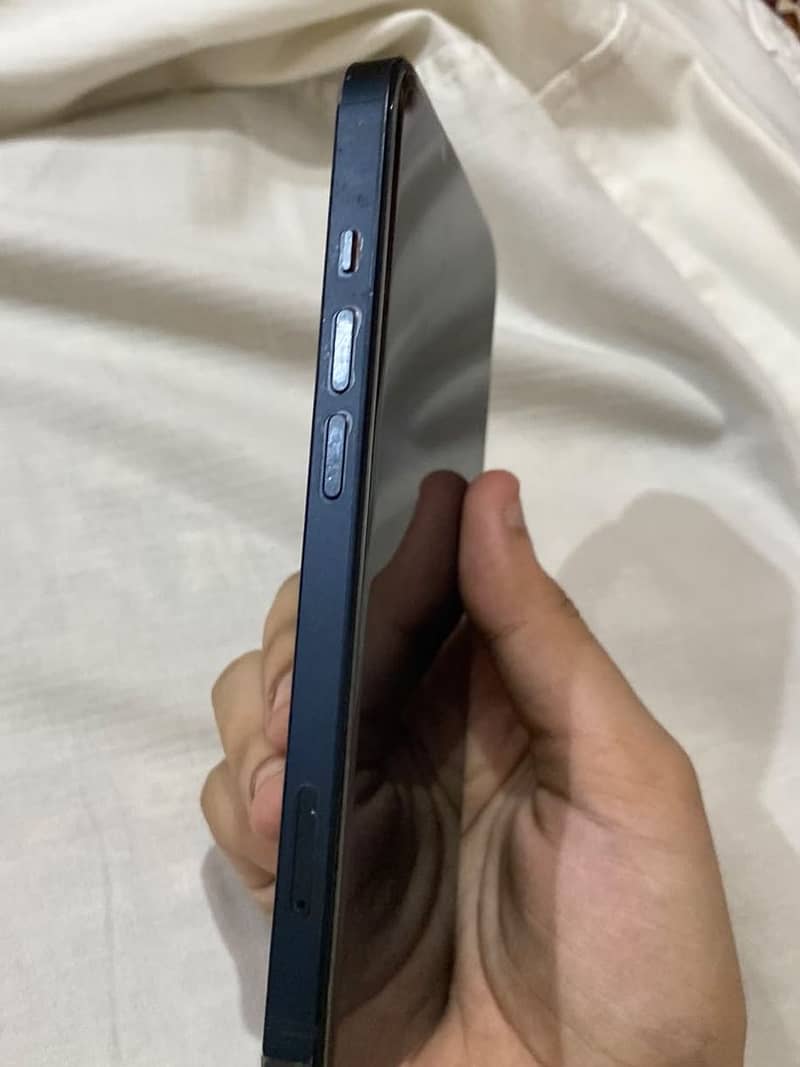 iPhone 13 1