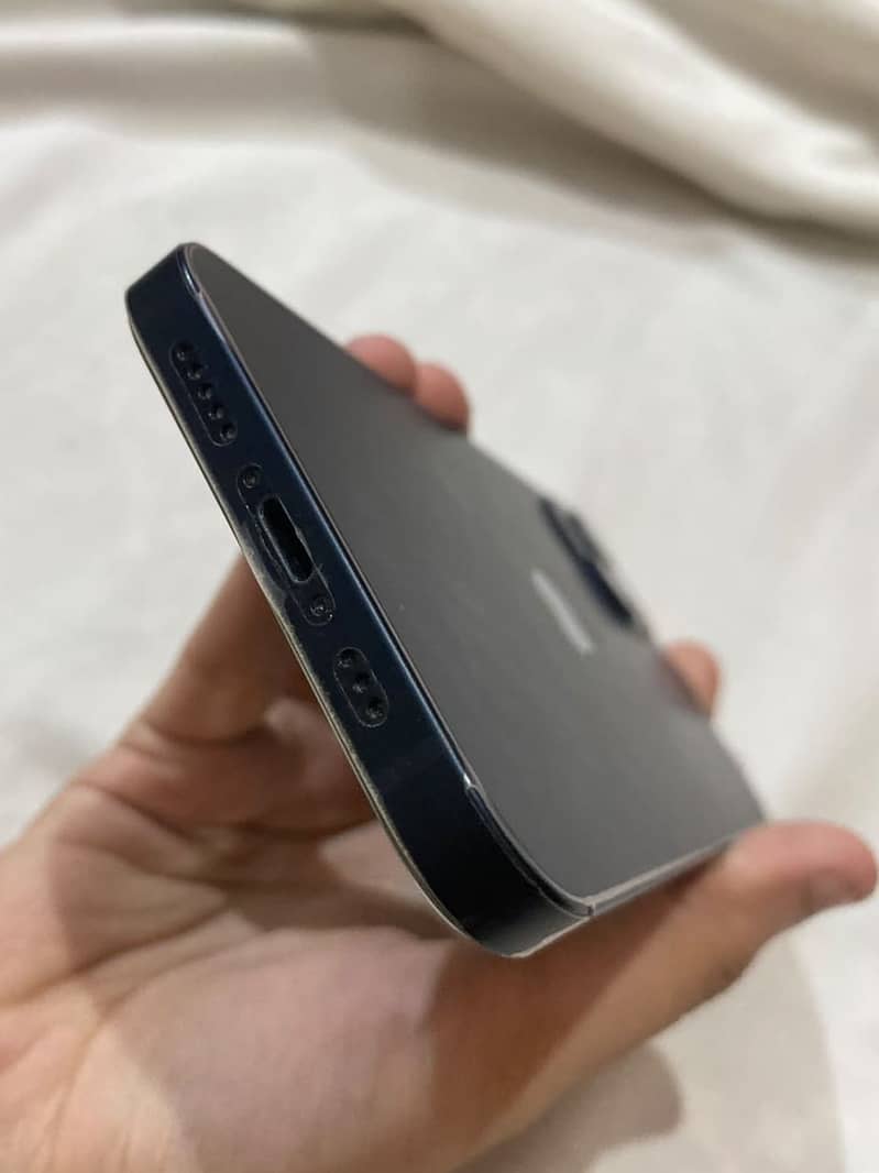 iPhone 13 5